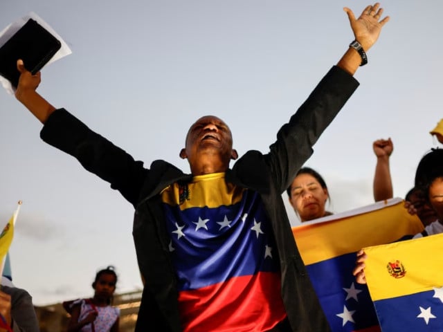 venezuelan citizens take part in a protest against the electoral results that awarded venezuela s president nicolas maduro a third term and to ask the brazilian government to support democracy in front of itamaraty palace in brasilia brazil august 1 2024 photo reuters